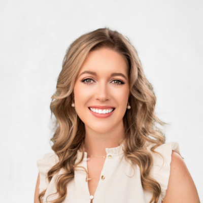 Portrait of Dr. Krystal Gage, DMD, MS, a board certified orthodontist at Family Orthodontics of Naples